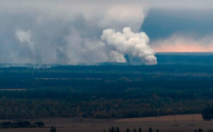 Вибухи на арсеналі біля Ічні здійснили через мобільний телефон, — Матіос Вибухи на арсеналі біля Ічні здійснили через мобільний телефон, — Матіос