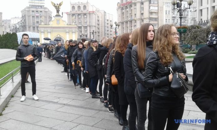 У Києві пройшла Всесвітня акція проти торгівлі людьми (відео, фото) У Києві пройшла Всесвітня акція проти торгівлі людьми (відео, фото)
