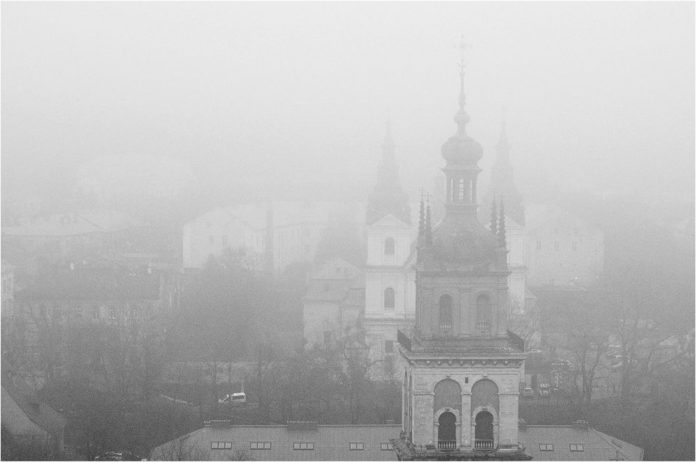 Синоптики обіцяють густий туман на завтра Синоптики обіцяють густий туман на завтра
