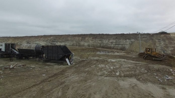 Сміттєзвалище у Миколаєві хочуть назад передати комунальникам-банкрутам Сміттєзвалище у Миколаєві хочуть назад передати комунальникам-банкрутам