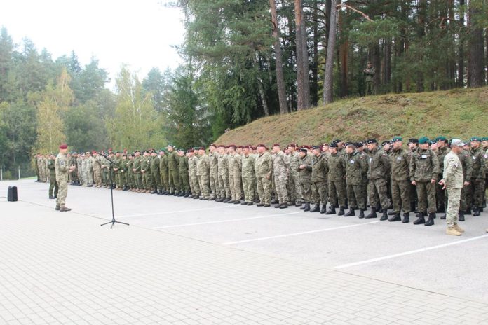 Львівські десантники беруть участь у військових навчаннях «Кленова арка-2018» у Литві Львівські десантники беруть участь у військових навчаннях «Кленова арка-2018» у Литві