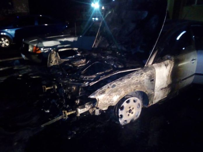 У Червонограді горів автомобіль (фото) У Червонограді горів автомобіль (фото)