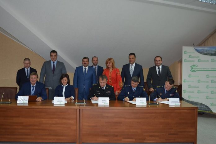 Україна і Польща спільно реагуватимуть на катастрофи у Карпатському Єврорегіоні Україна і Польща спільно реагуватимуть на катастрофи у Карпатському Єврорегіоні