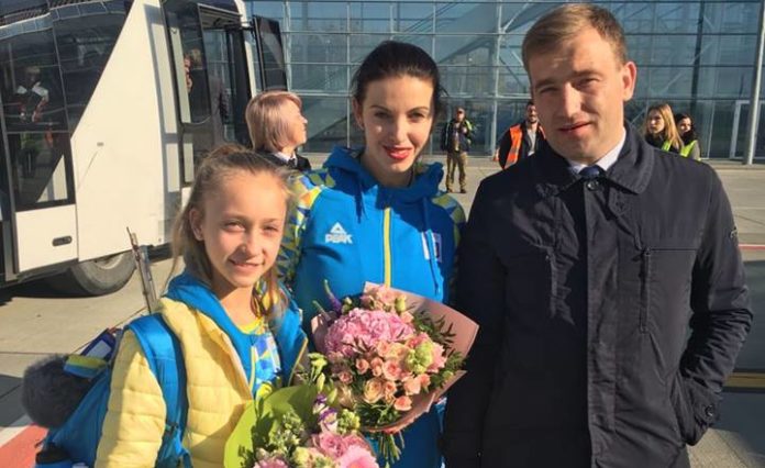 У Львові зустріли срібну призерку юнацьких Олімпійських Ігор Христину Пограничну У Львові зустріли срібну призерку юнацьких Олімпійських Ігор Христину Пограничну
