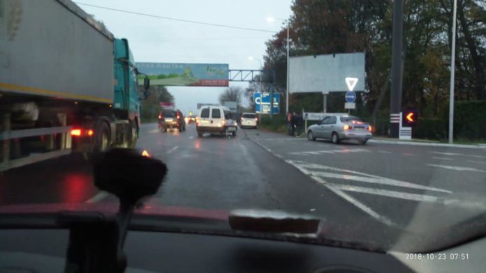 Біля Львова дві ДТП – рух ускладнено Біля Львова дві ДТП – рух ускладнено