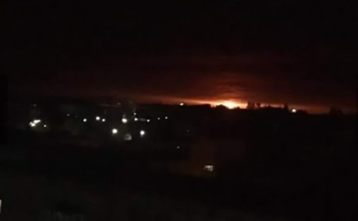 На Чернігівщині сталися вибухи на складі боєприпасів: евакуйовано близько 10 тисяч людей На Чернігівщині сталися вибухи на складі боєприпасів: евакуйовано близько 10 тисяч людей