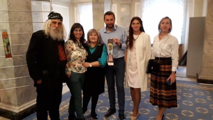 Нардепи на благодійному аукціоні зібрали майже 100 тисяч на львівський реабілітаційний центр для АТОвців Нардепи на благодійному аукціоні зібрали майже 100 тисяч на львівський реабілітаційний центр для АТОвців