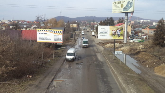 У Винниках відремонтують центральну вулицю за 10 мільйонів У Винниках відремонтують центральну вулицю за 10 мільйонів