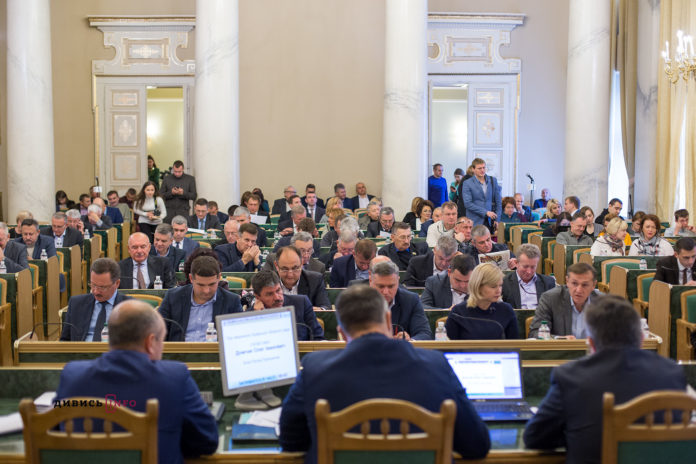Львівська облрада не проголосувала за звернення щодо зменшення ціни на газ Львівська облрада не проголосувала за звернення щодо зменшення ціни на газ