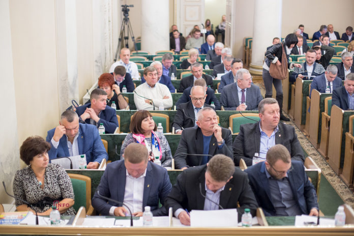 ЛОР звернулася до Міносвіти щодо скандального підручника з історії ЛОР звернулася до Міносвіти щодо скандального підручника з історії
