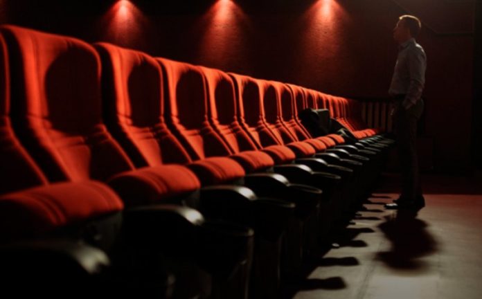 Уряд дозволив цілодобово показувати у кінотеатрах фільми 18+ Уряд дозволив цілодобово показувати у кінотеатрах фільми 18+