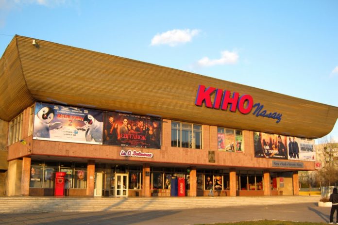 У Львові активісти мало не зірвали засідання виконкому У Львові активісти мало не зірвали засідання виконкому