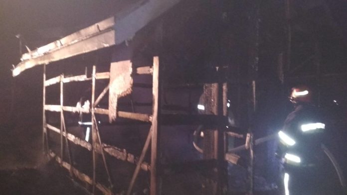 У Стрию внаслідок пожежі повністю згоріла будівля У Стрию внаслідок пожежі повністю згоріла будівля