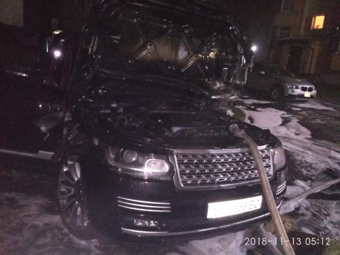 У Дрогобичі горів Land Rover У Дрогобичі горів Land Rover