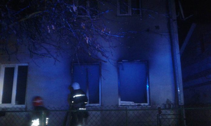 Під час пожежі у Жовкві ледь не загинула пенсіонерка (фото) Під час пожежі у Жовкві ледь не загинула пенсіонерка (фото)