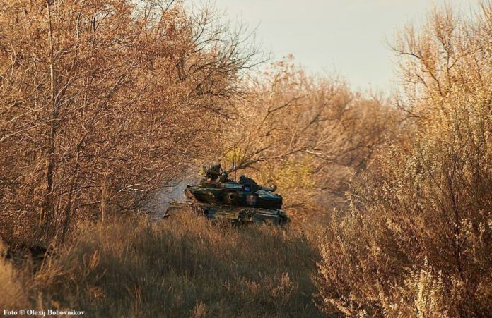 Генштаб попросив українців не публікувати у соцмережах переміщення військових і техніки Генштаб попросив українців не публікувати у соцмережах переміщення військових і техніки