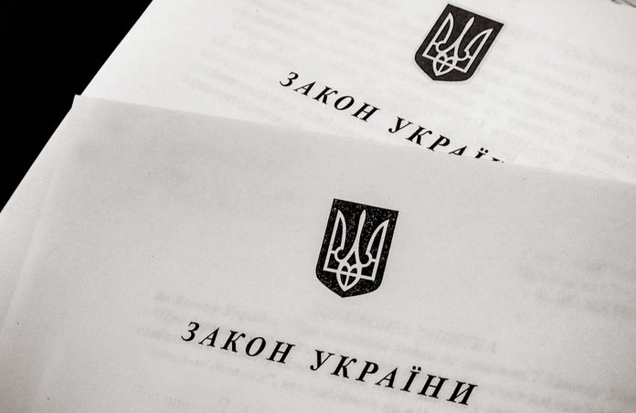 Студенти на площі Ринок будуть розказувати перехожим, що таке воєнний стан Студенти на площі Ринок будуть розказувати перехожим, що таке воєнний стан
