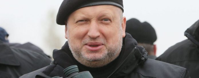 Налякали їжаків голим задом, – Турчинов відповів на російські санкції (відео) Налякали їжаків голим задом, – Турчинов відповів на російські санкції (відео)