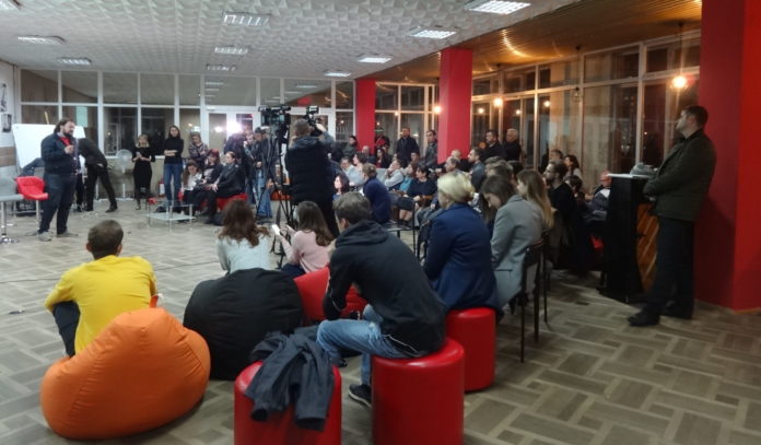 Про що говорили на зустрічі щодо облаштування площі на Сихові. Головне за день Про що говорили на зустрічі щодо облаштування площі на Сихові. Головне за день