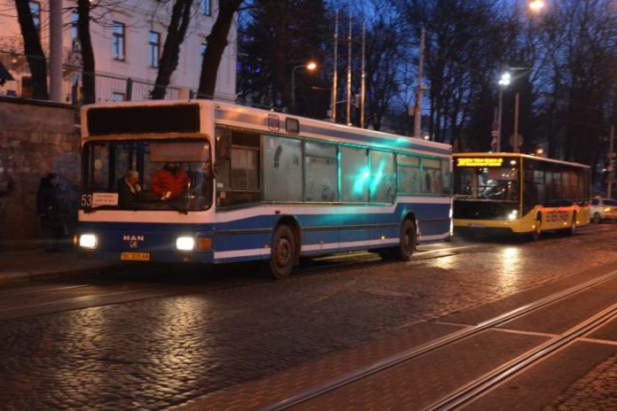 Після конкурсу перевізників випуск автобусів на маршрути зріс вдвічі — Львівська міськрада Після конкурсу перевізників випуск автобусів на маршрути зріс вдвічі — Львівська міськрада