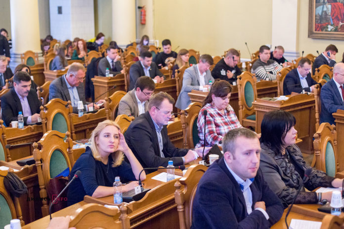 Депутати ЛМР ліквідували комунальну стоматологічну поліклініку Депутати ЛМР ліквідували комунальну стоматологічну поліклініку