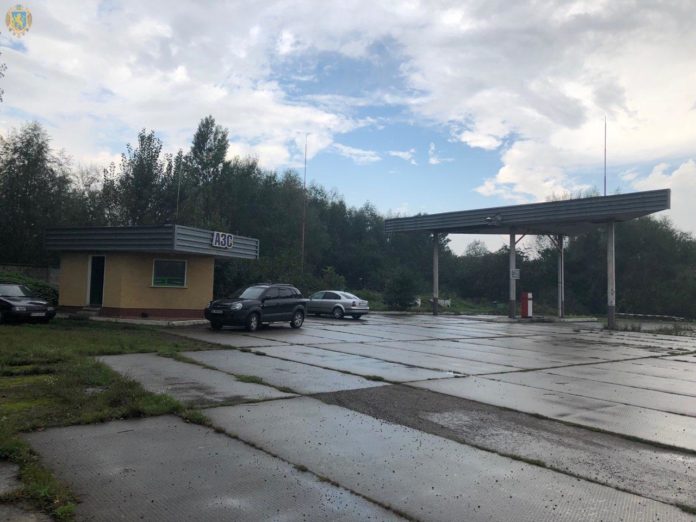 На Львівщині виявили ще дві нелегальні АЗС На Львівщині виявили ще дві нелегальні АЗС