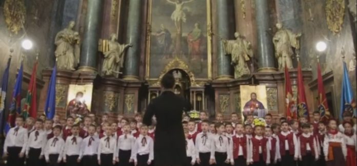 У Гарнізонному храмі вражаюче заспівали гімн ОУН (відео) У Гарнізонному храмі вражаюче заспівали гімн ОУН (відео)