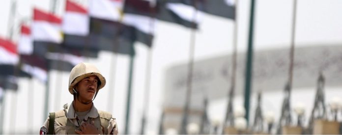 У Єгипті невідомі обстріляли автобус із паломниками, є загиблі У Єгипті невідомі обстріляли автобус із паломниками, є загиблі