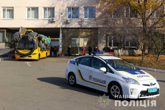 Нацполіція запустила «автобус-привид» (відео) Нацполіція запустила «автобус-привид» (відео)