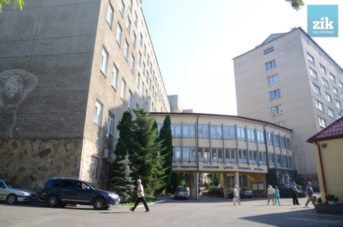 До Львова летить борт із хворими та пораненими бійцями До Львова летить борт із хворими та пораненими бійцями