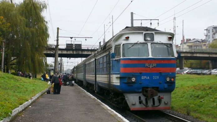 Львівська залізниця змінила графік руху окремих поїздів сполученням зі Львовом та Франківськом Львівська залізниця змінила графік руху окремих поїздів сполученням зі Львовом та Франківськом