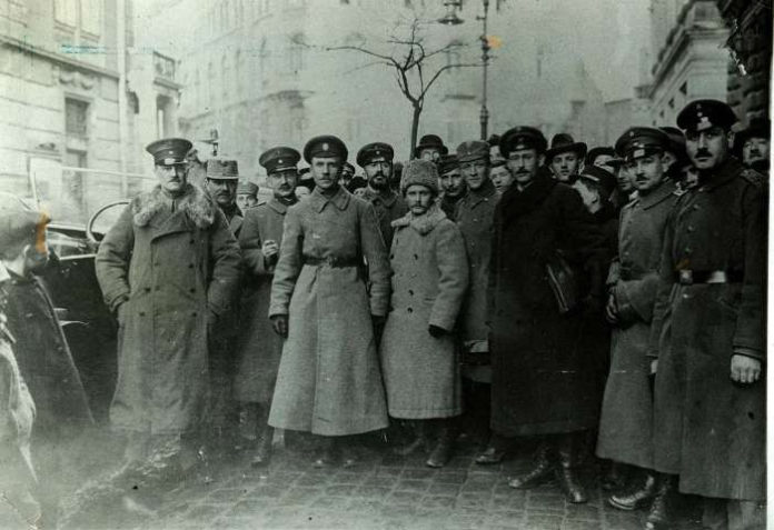 Як і коли в Українській Державі зі столицею в Києві відреагували на початок утвердження Української Держави у Львові Як і коли в Українській Державі зі столицею в Києві відреагували на початок утвердження Української Держави у Львові