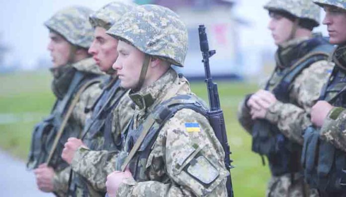 Йти у військкомат чи чекати дзвінка: що робити резервістам першої черги Йти у військкомат чи чекати дзвінка: що робити резервістам першої черги