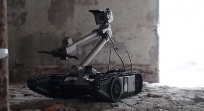 «Маленькі воїни»: як працюють бойові роботи на Донбасі (відео) «Маленькі воїни»: як працюють бойові роботи на Донбасі (відео)