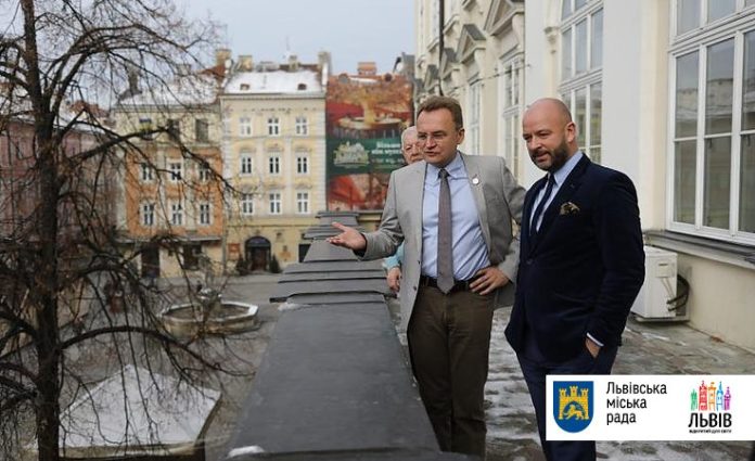 Міські очільники Львова та Вроцлава домовились про спільні освітні, культурні та спортивні проекти Міські очільники Львова та Вроцлава домовились про спільні освітні, культурні та спортивні проекти