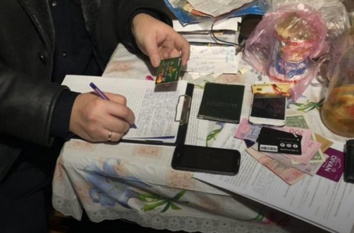 Поліція викрила банду, яка вербувала українських моряків для перевезення мігрантів із Африки до ЄС (відео) Поліція викрила банду, яка вербувала українських моряків для перевезення мігрантів із Африки до ЄС (відео)