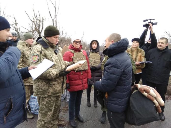 Бойовики «ЛНР» передали Україні 42 ув’язнених Бойовики «ЛНР» передали Україні 42 ув’язнених
