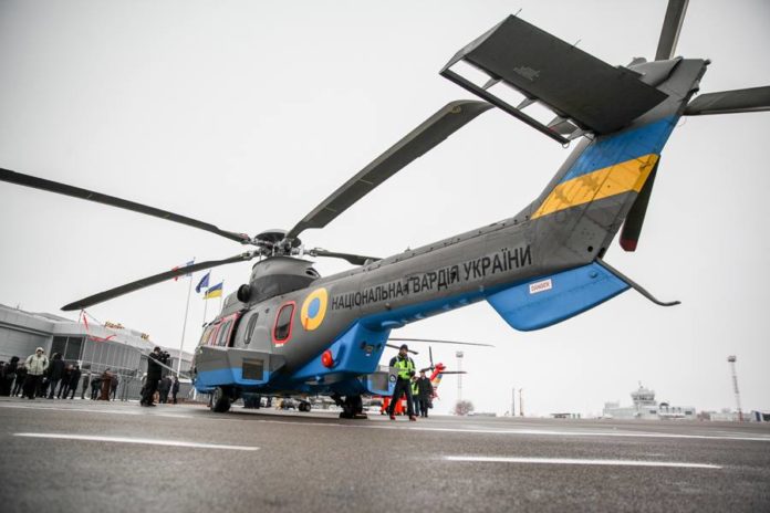 Перший французький гелікоптер Airbus Н-225 Super Puma уже в Нацгвардії (фото) Перший французький гелікоптер Airbus Н-225 Super Puma уже в Нацгвардії (фото)