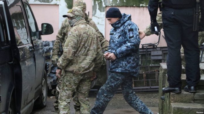 Затриманим українським морякам виплатять по 100 тисяч гривень Затриманим українським морякам виплатять по 100 тисяч гривень