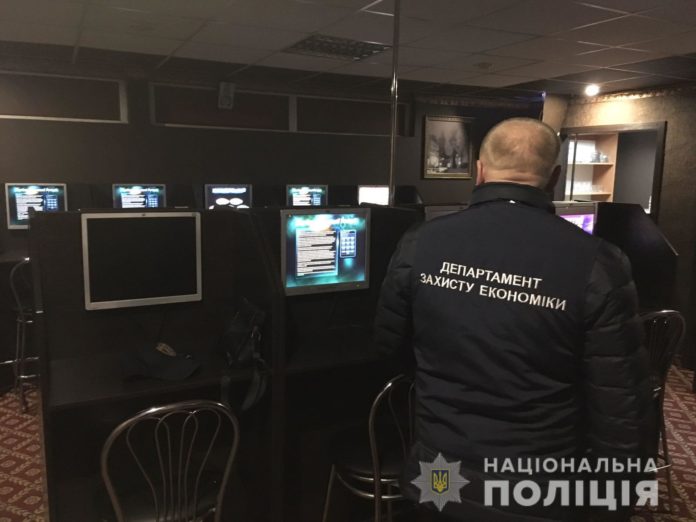 У Львові умовно засудили організаторів грального бізнесу У Львові умовно засудили організаторів грального бізнесу