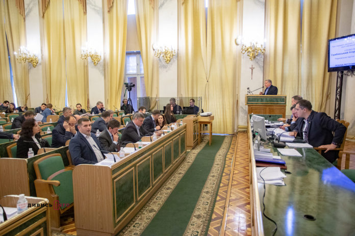 Депутати розподілили понад 70 мільйонів гривень обласного бюджету Депутати розподілили понад 70 мільйонів гривень обласного бюджету