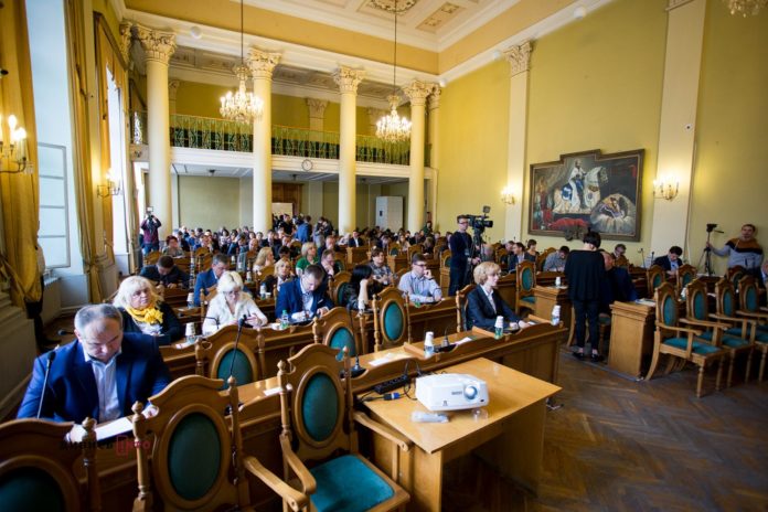 Львів’яни назвали критерії ефективності роботи депутатів міської ради Львів’яни назвали критерії ефективності роботи депутатів міської ради