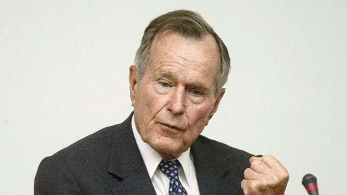 Помер 41-й президент США Джордж Буш-старший Помер 41-й президент США Джордж Буш-старший