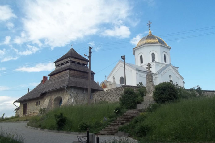 У Щирці відреставрують оборонні мури храму за понад 13 мільйонів гривень У Щирці відреставрують оборонні мури храму за понад 13 мільйонів гривень