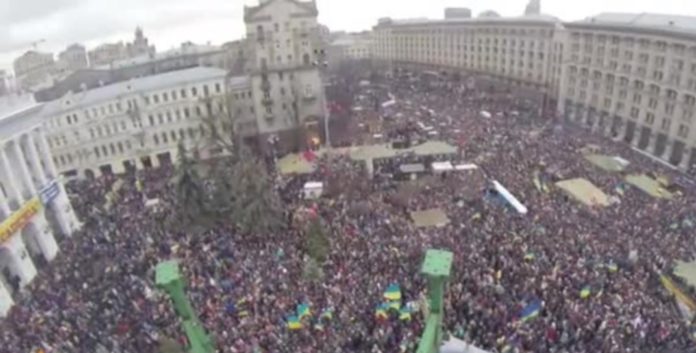 Сьогодні 5-та річниця однієї з найбільших акцій Революції Гідності – «Марш мільйона» (відео) Сьогодні 5-та річниця однієї з найбільших акцій Революції Гідності – «Марш мільйона» (відео)