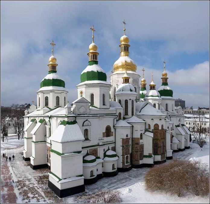 У Києві розпочався Об’єднавчий Собор Українського Православ’я (фото, відео) У Києві розпочався Об’єднавчий Собор Українського Православ’я (фото, відео)