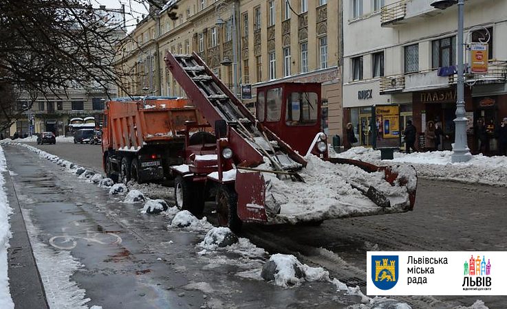 Снігопад у Львові: комунальні служби міста працюють в посиленому режимі (фото) - 2