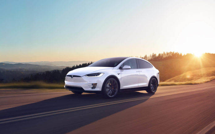 В Україну тепер можна офіційно замовити Tesla В Україну тепер можна офіційно замовити Tesla