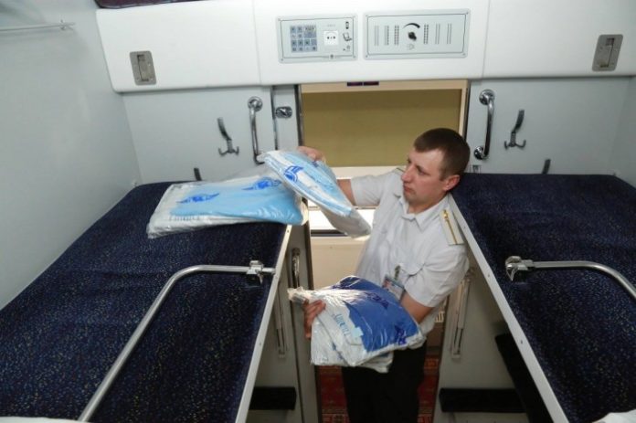 «Укрзалізниця» підвищила ціни на постільну білизну і напої у поїздах «Укрзалізниця» підвищила ціни на постільну білизну і напої у поїздах