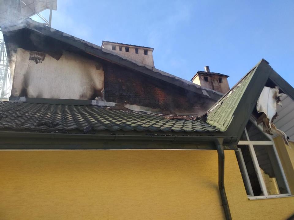 У Трускавці рятувальники ліквідували загорання будівлі (фото) - 3